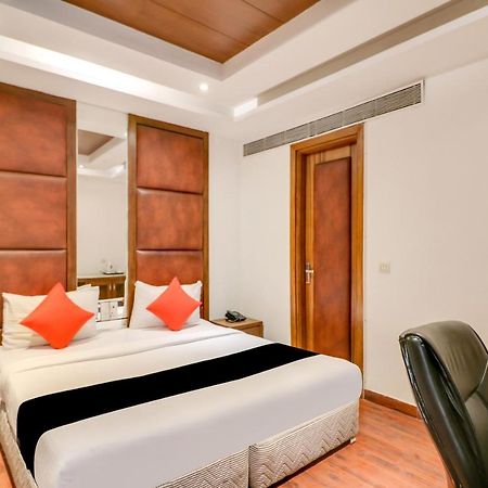 Townhouse 939 Hotel Gagan Inn Near Satyam Inox Patel Nagar New Delhi Exteriör bild