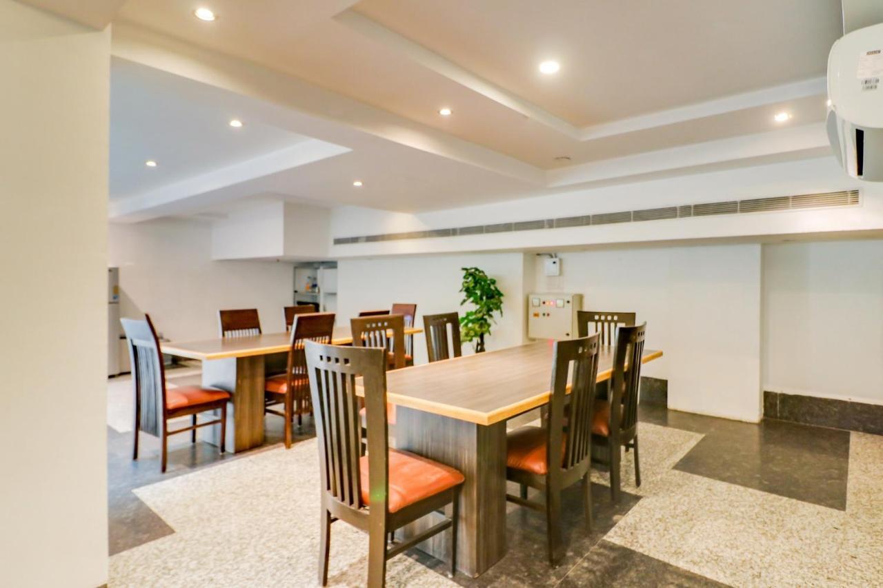 Townhouse 939 Hotel Gagan Inn Near Satyam Inox Patel Nagar New Delhi Exteriör bild