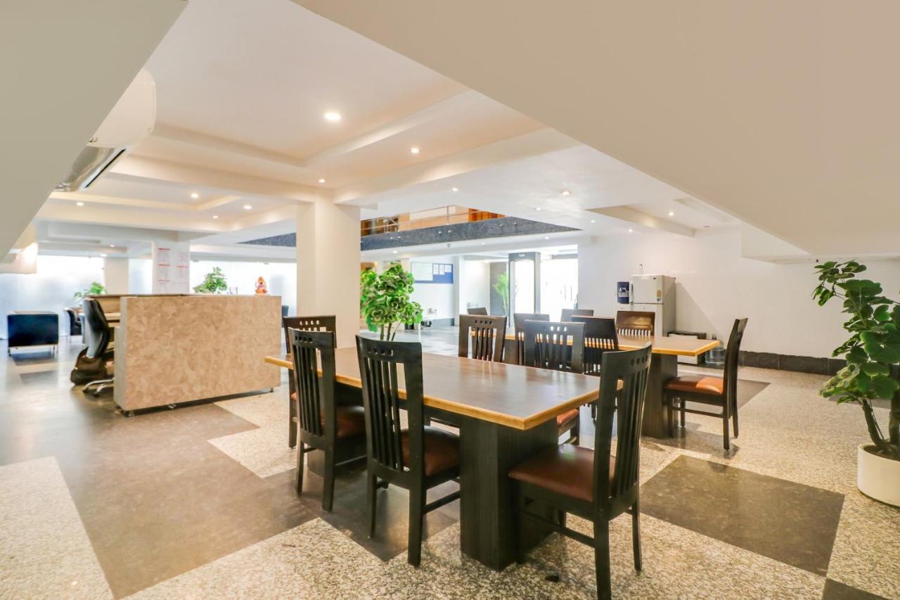 Townhouse 939 Hotel Gagan Inn Near Satyam Inox Patel Nagar New Delhi Exteriör bild