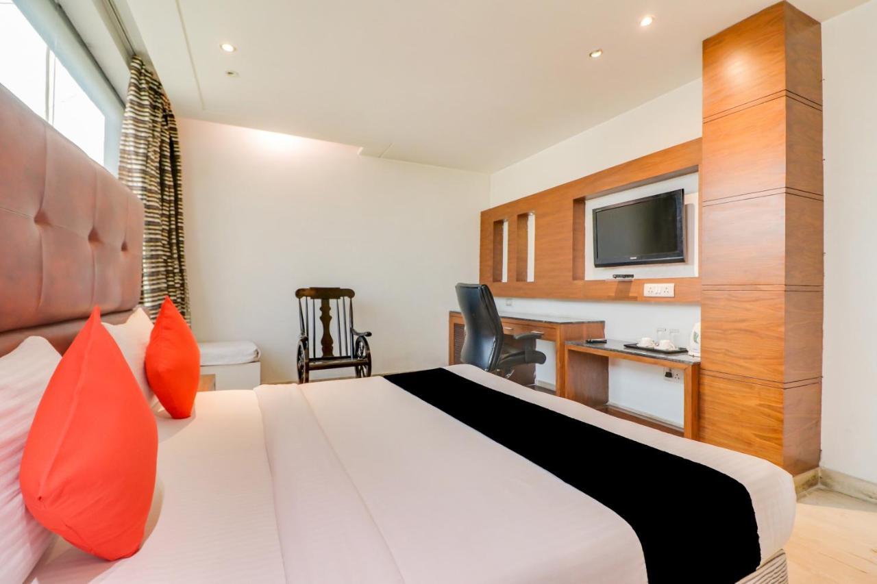 Townhouse 939 Hotel Gagan Inn Near Satyam Inox Patel Nagar New Delhi Exteriör bild