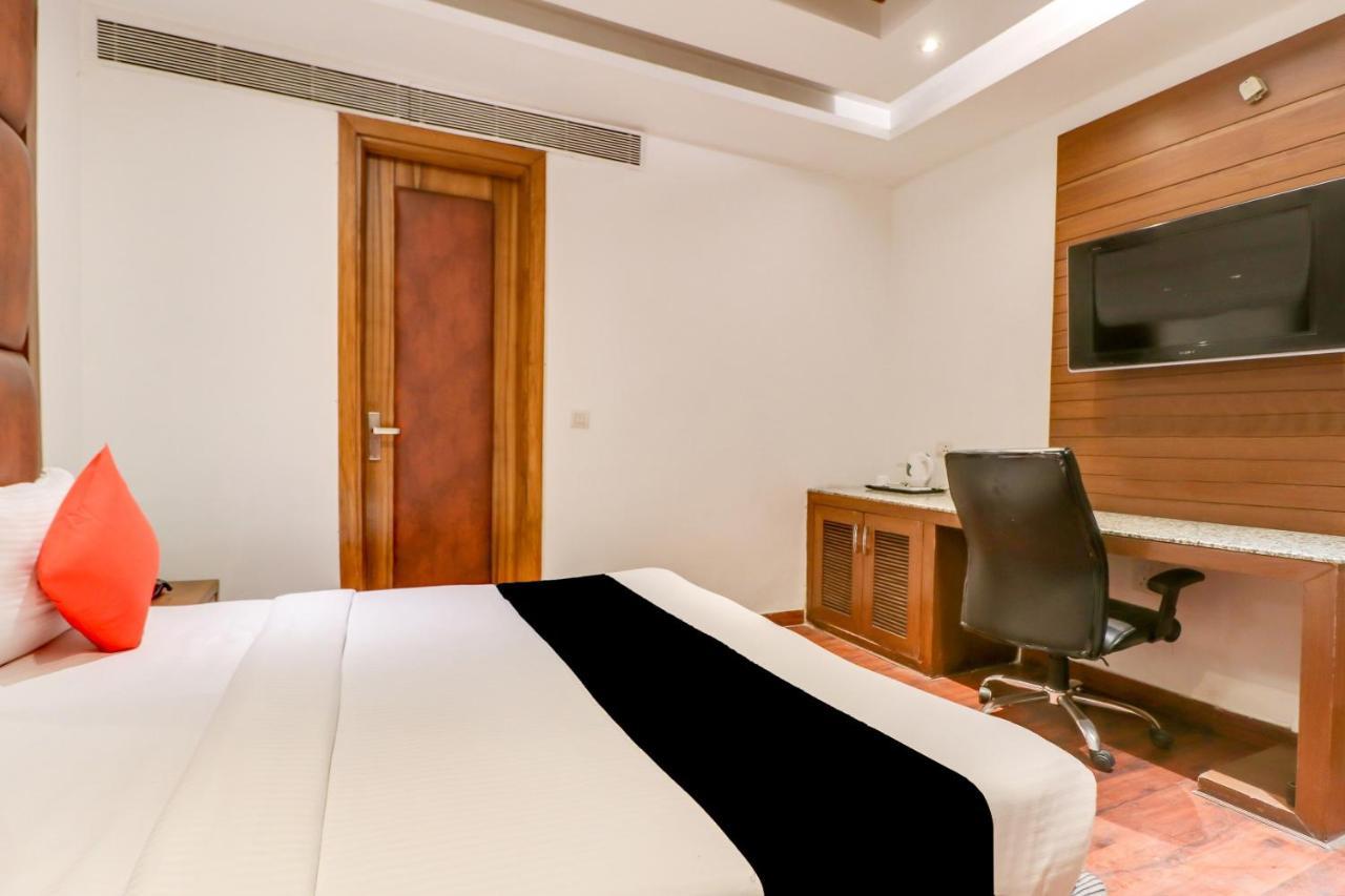 Townhouse 939 Hotel Gagan Inn Near Satyam Inox Patel Nagar New Delhi Exteriör bild